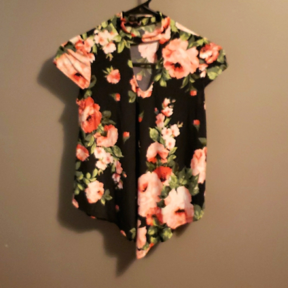 Floral tee